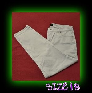 💚 Talbots Flawless Five Pocket Slim Ankle Jeans